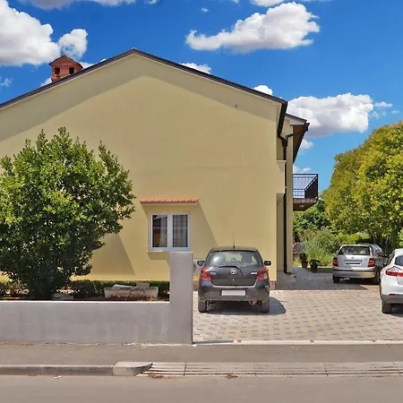 Olivera 1726 بولا