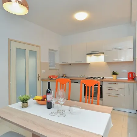 Olivera 1726 بولا