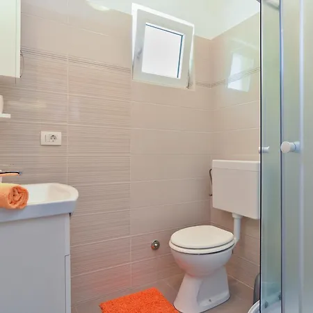 Olivera 1726 아파트 *